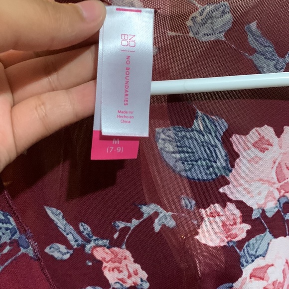 Blouse - Picture 2 of 3